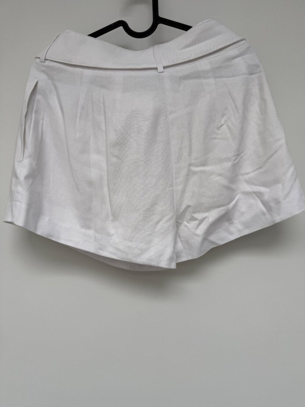 MESHKI Oriana Linen Vest + Scout Linen Shorts Set White - S - Picture 5 of 9